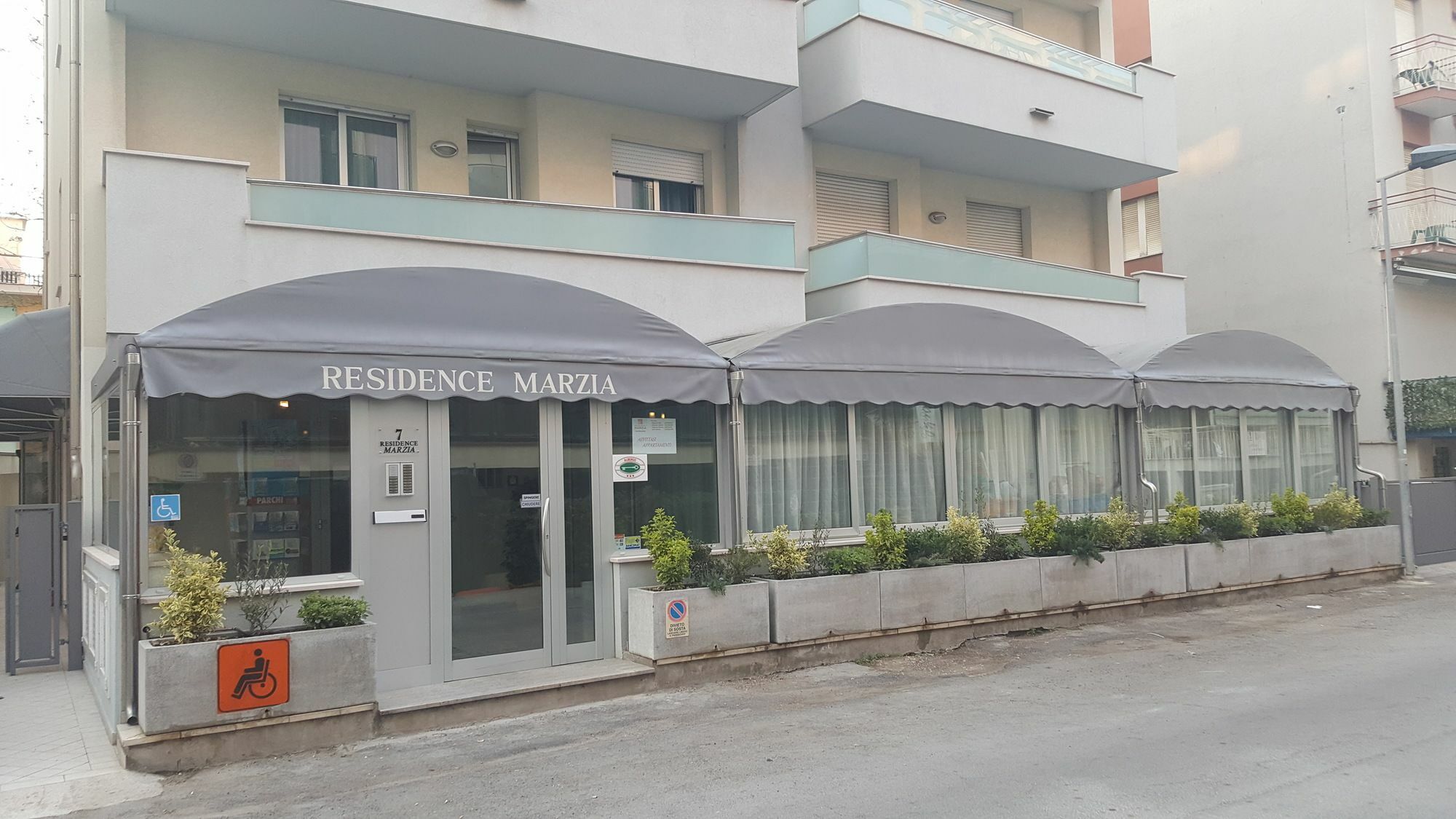 Residence Marzia ริมินี ภายนอก รูปภาพ
